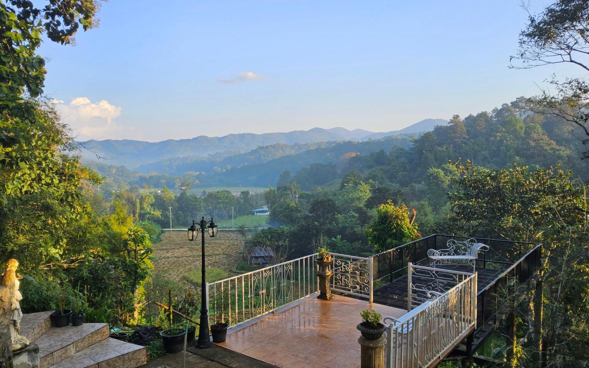 Balmy Hideout Cafe & Homestay Ban Huai Kaeo Exterior photo